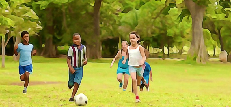 criancas brincando no parque - atividade fisica